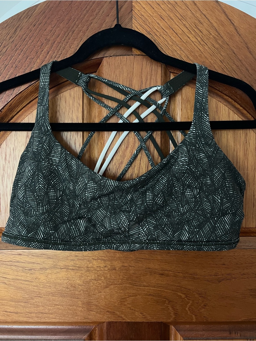 Lululemon Free To Be Wild Sports Bra Size 12 RT $48 Army Green/White